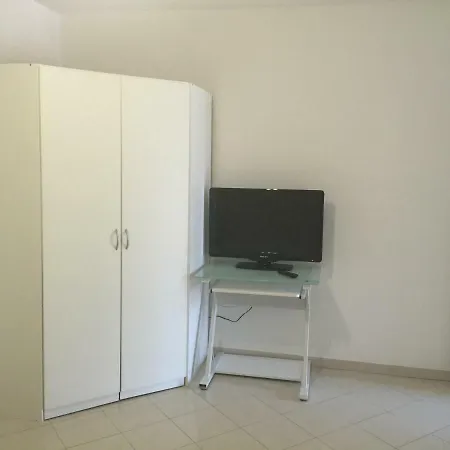 Irena Jezevac Apartment *